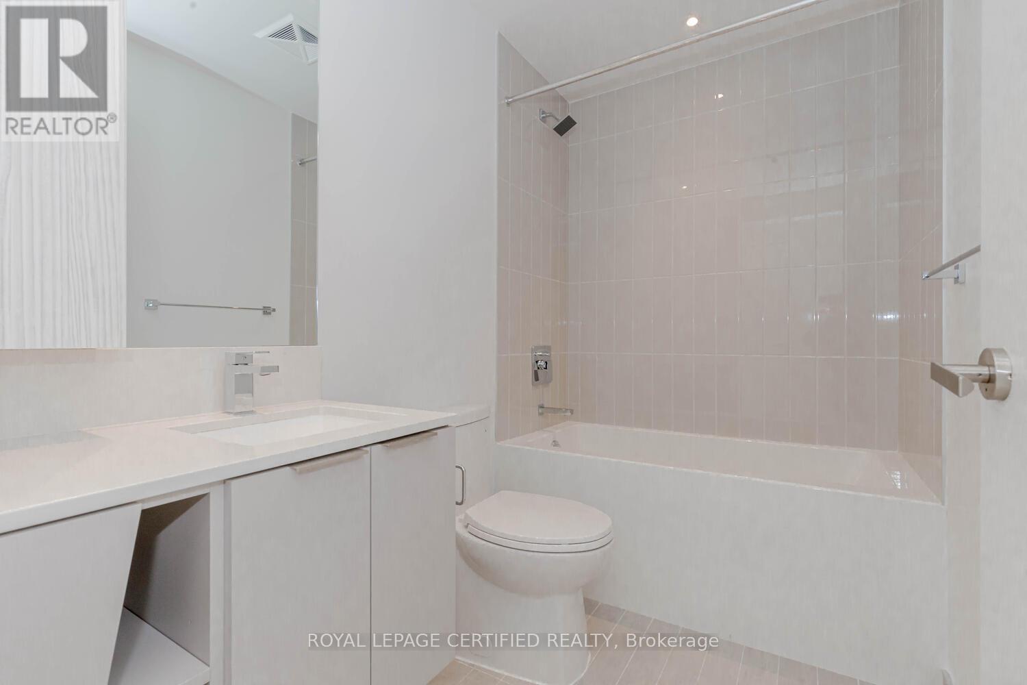 4003 - 3900 Confederation Parkway, Mississauga, Ontario  L5B 0M3 - Photo 26 - W12857964