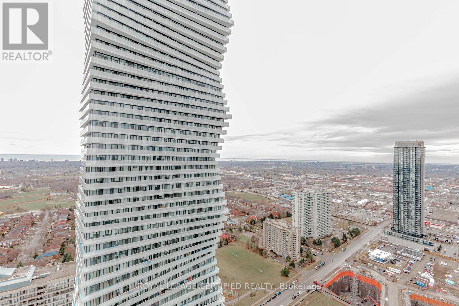 4003 - 3900 Confederation Parkway, Mississauga, Ontario  L5B 0M3 - Photo 33 - W12857964