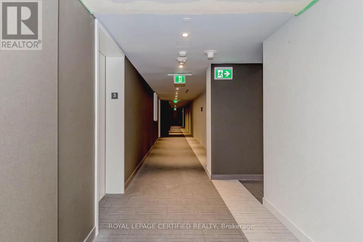 4003 - 3900 Confederation Parkway, Mississauga, Ontario  L5B 0M3 - Photo 6 - W12857964