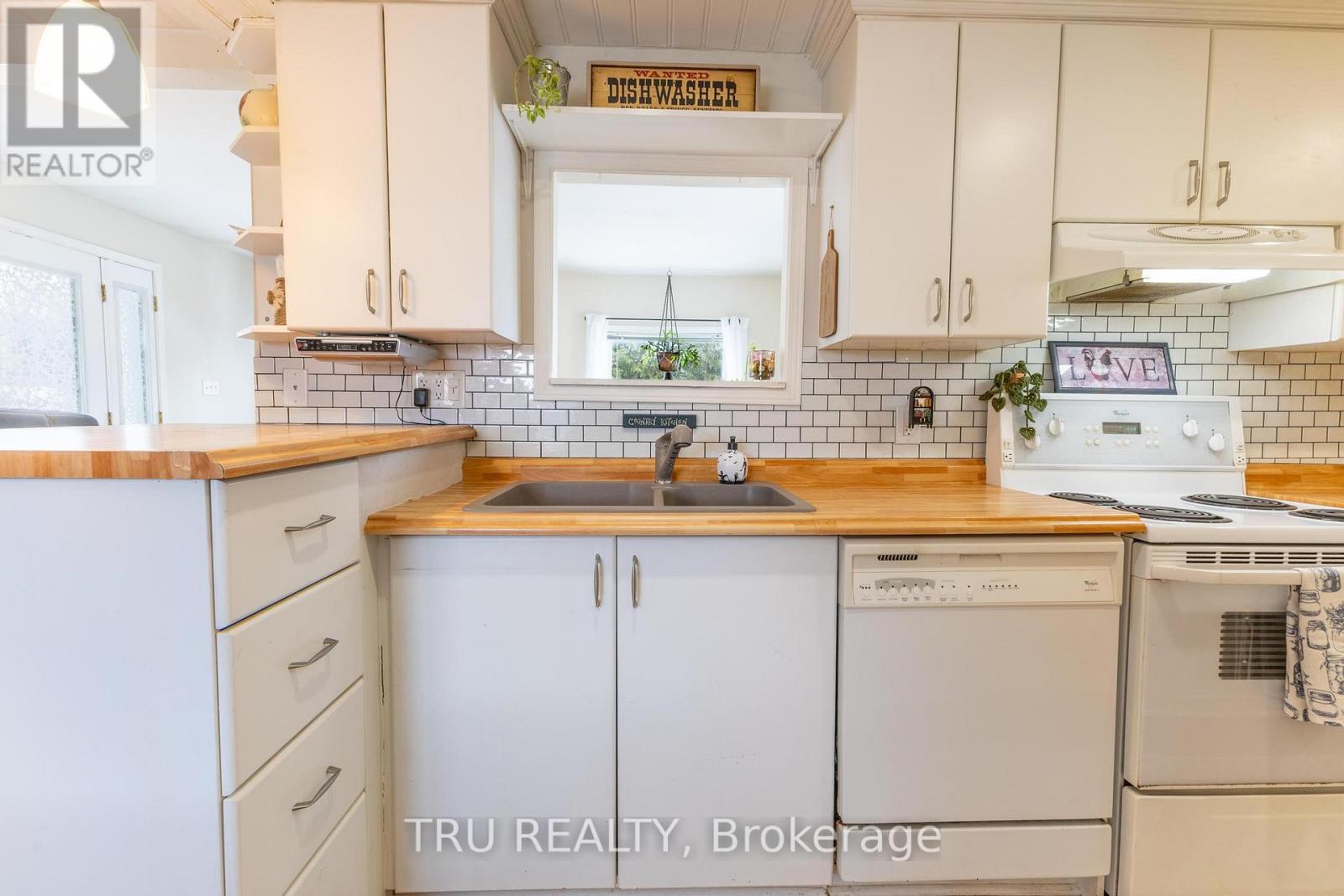 19 Maplewood Avenue, Beckwith, Ontario  K7C 3P1 - Photo 11 - X12853886