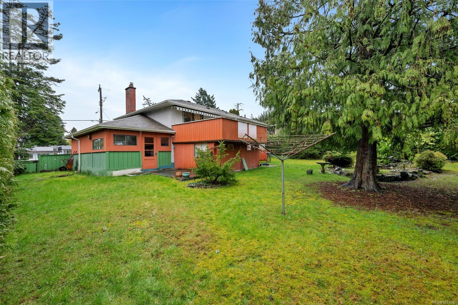 3850 Raymond St S, Saanich, British Columbia  V8Z 4K3 - Photo 34 - 1027840