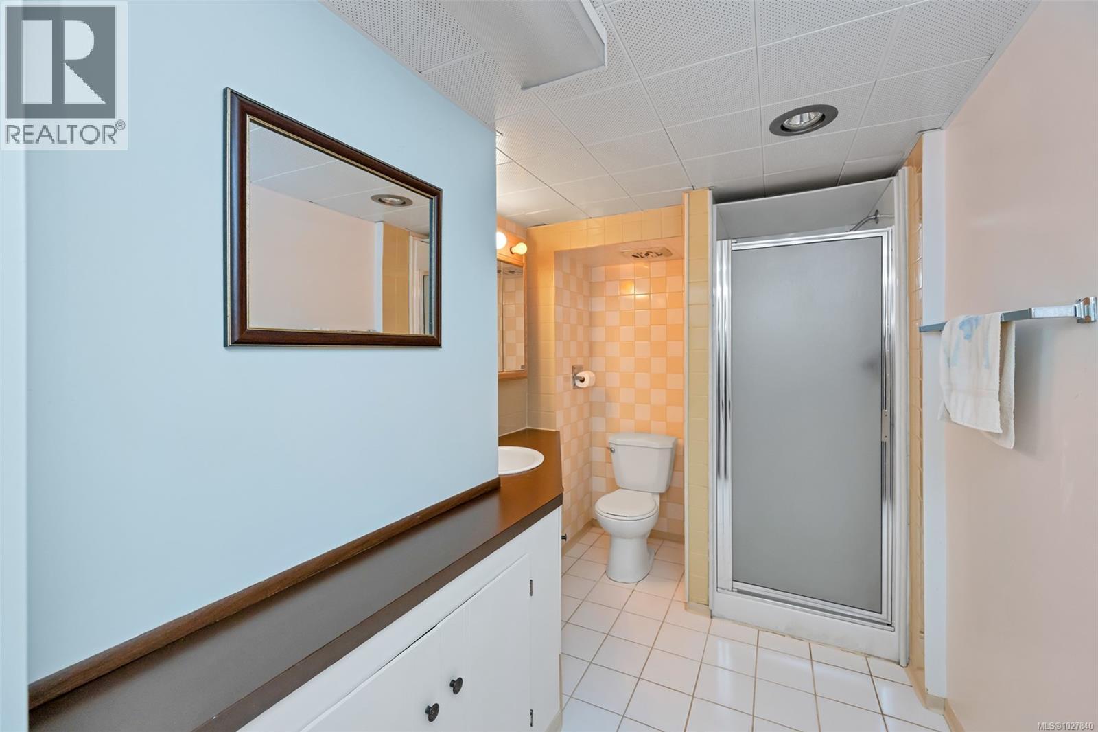 3850 Raymond St S, Saanich, British Columbia  V8Z 4K3 - Photo 24 - 1027840