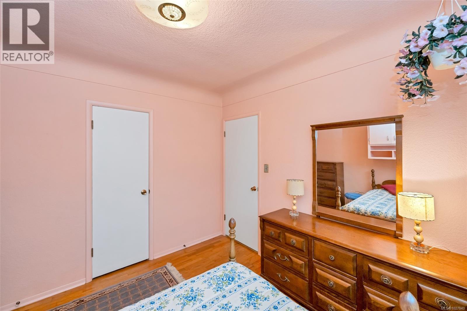 3850 Raymond St S, Saanich, British Columbia  V8Z 4K3 - Photo 15 - 1027840