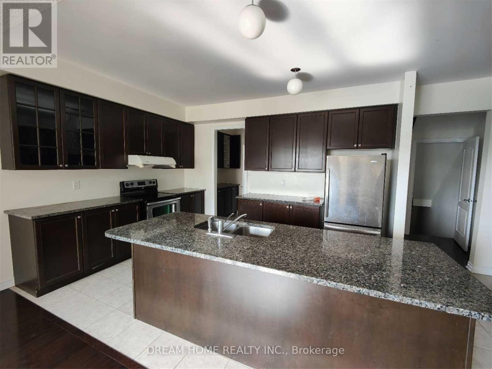 10587 Woodbine Avenue, Markham, Ontario  L0H 1G0 - Photo 8 - N12828258