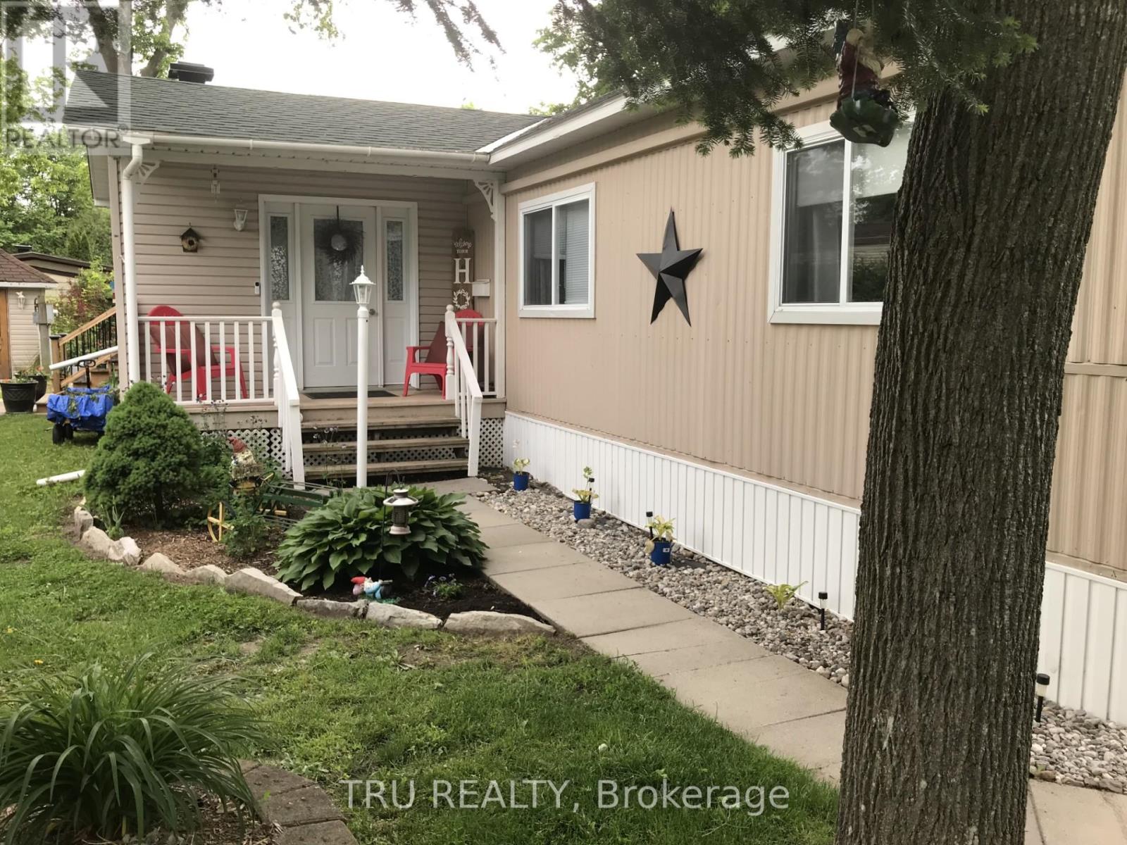 19 Maplewood Avenue, Beckwith, Ontario  K7C 3P1 - Photo 4 - X12853886