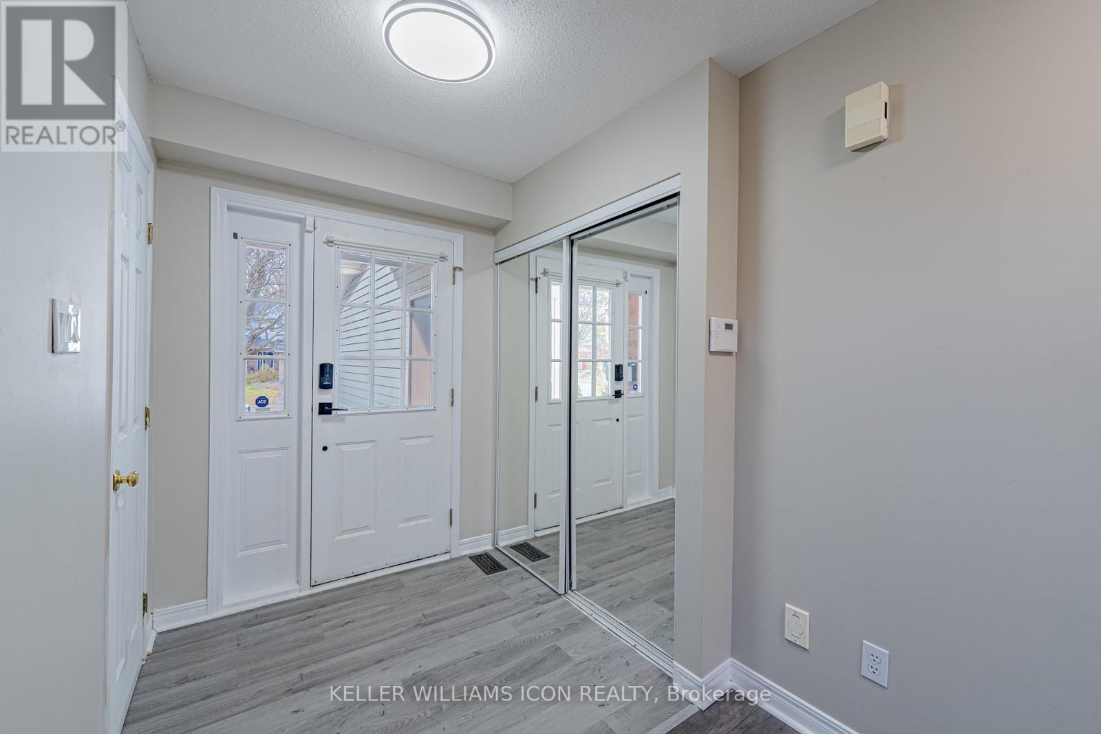 48 Blackdome Crescent, Ottawa, Ontario  K2T 1A9 - Photo 3 - X12857974