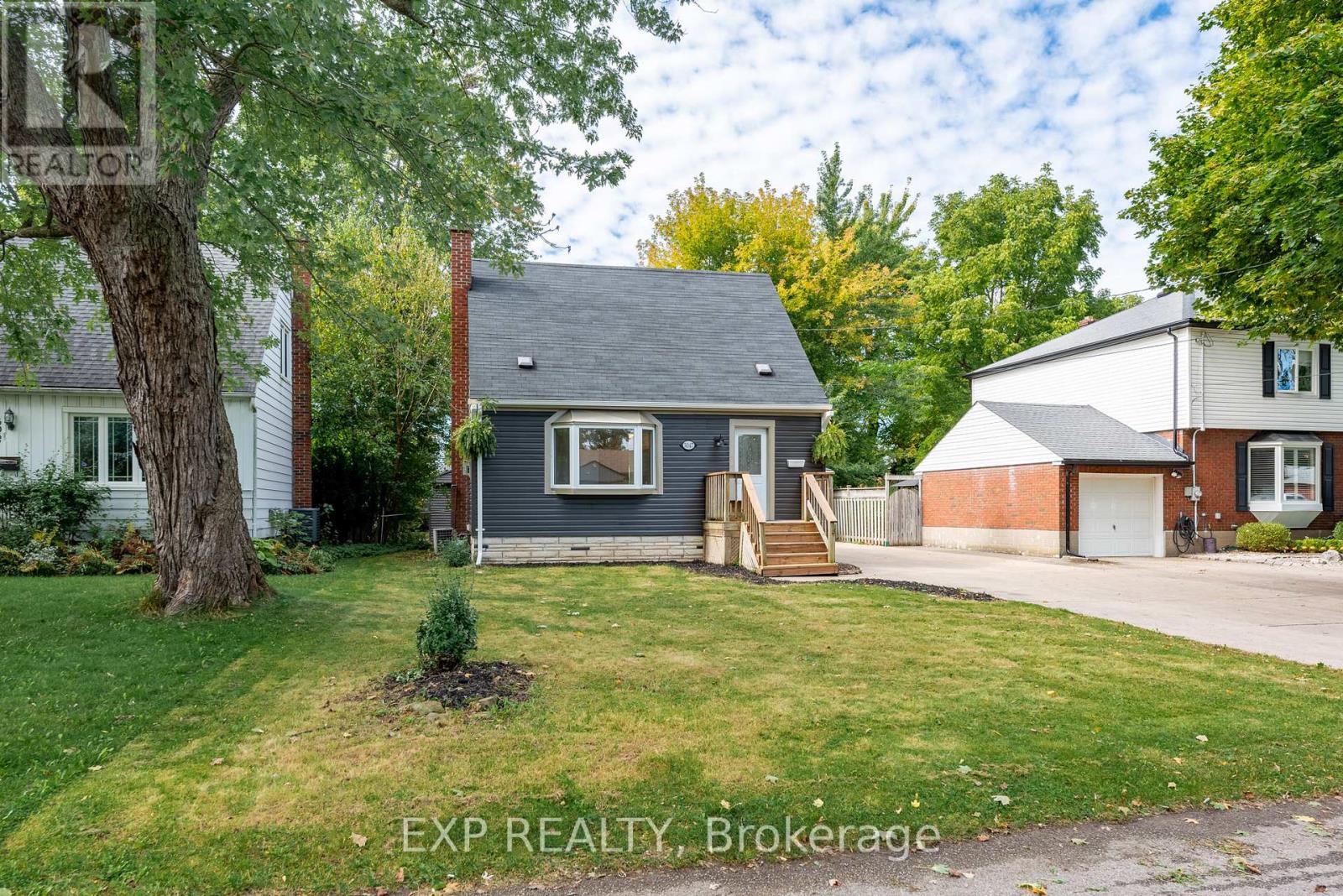 3047 Saint Patrick Avenue, Niagara Falls, Ontario  L2J 2M7 - Photo 3 - X12857984