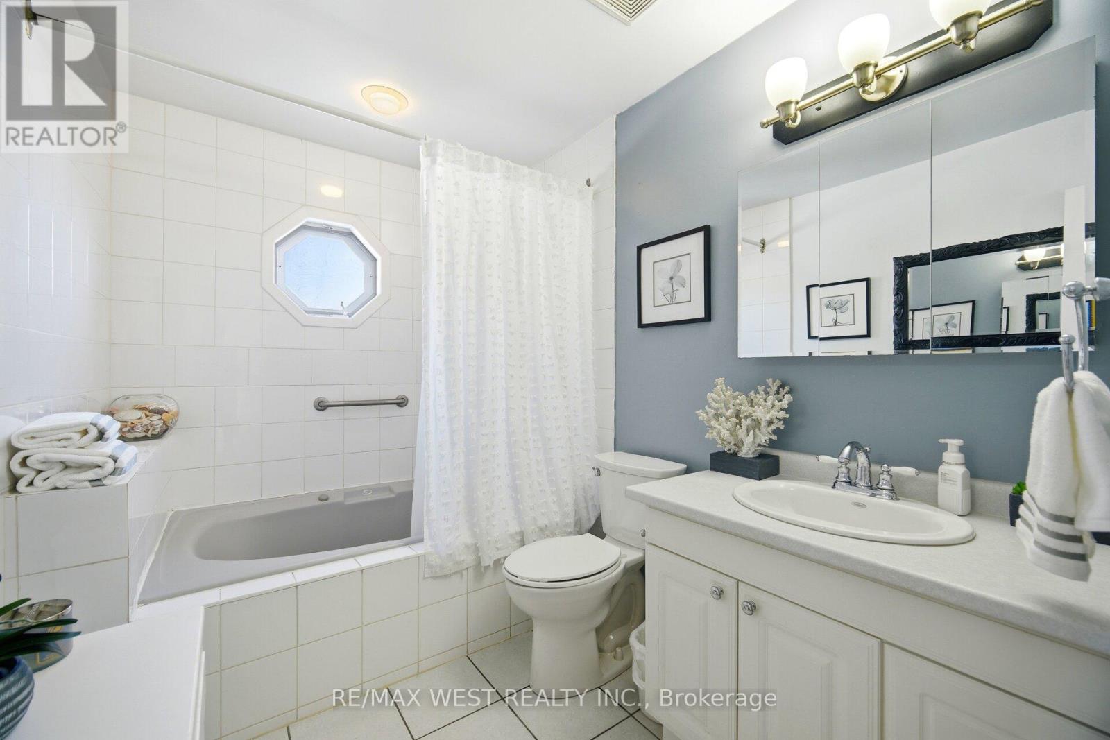 924 Vicrol Drive, Innisfil, Ontario  L9S 1V4 - Photo 20 - N12857932