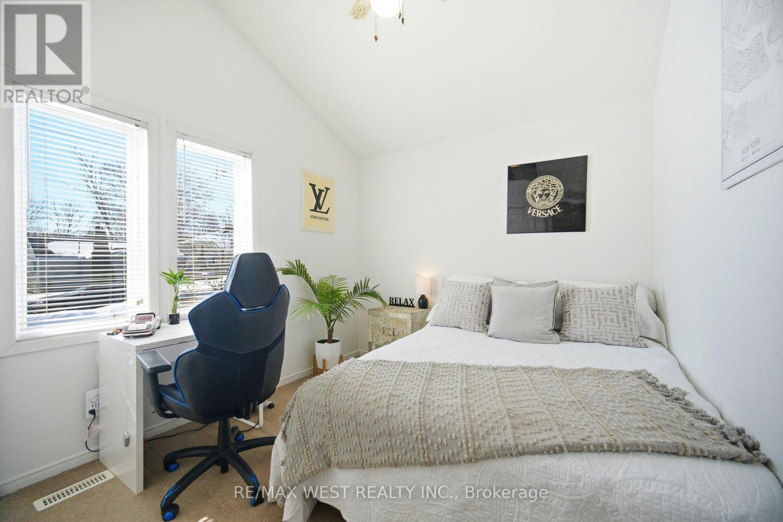 924 Vicrol Drive, Innisfil, Ontario  L9S 1V4 - Photo 17 - N12857932