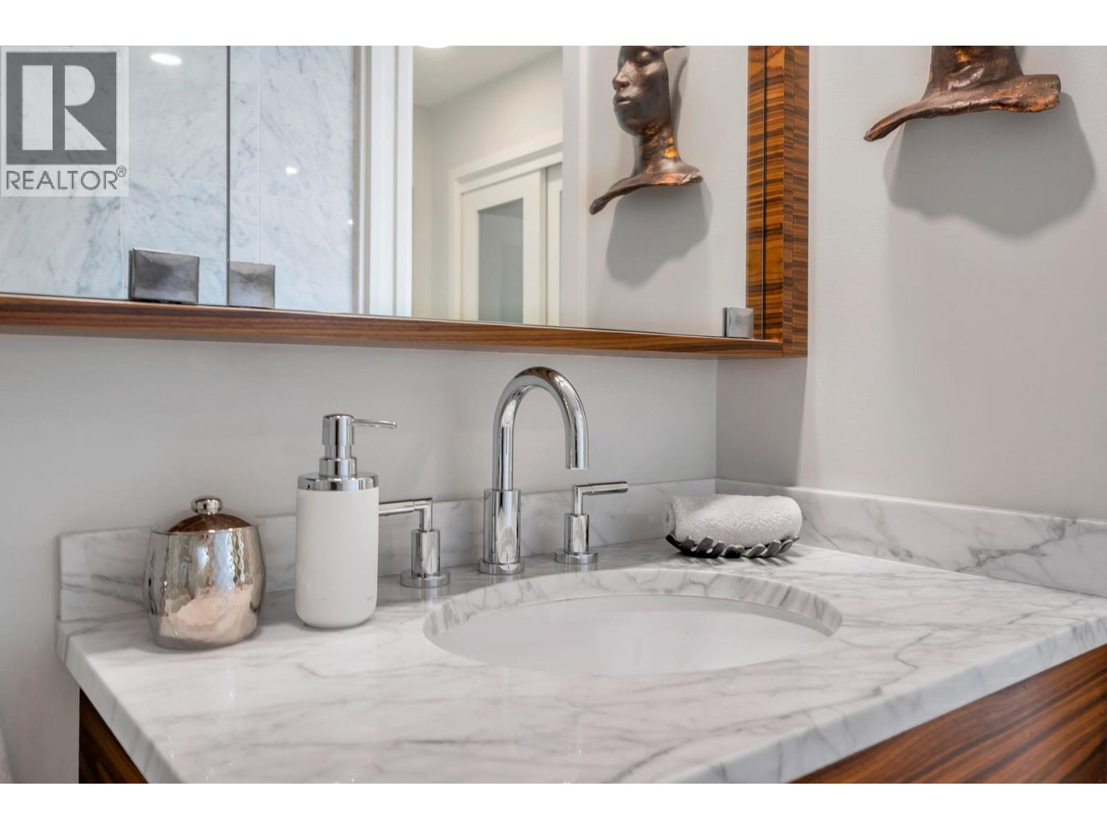 2007 918 Cooperage Way, Vancouver, British Columbia  V6B 0A7 - Photo 9 - R3097217