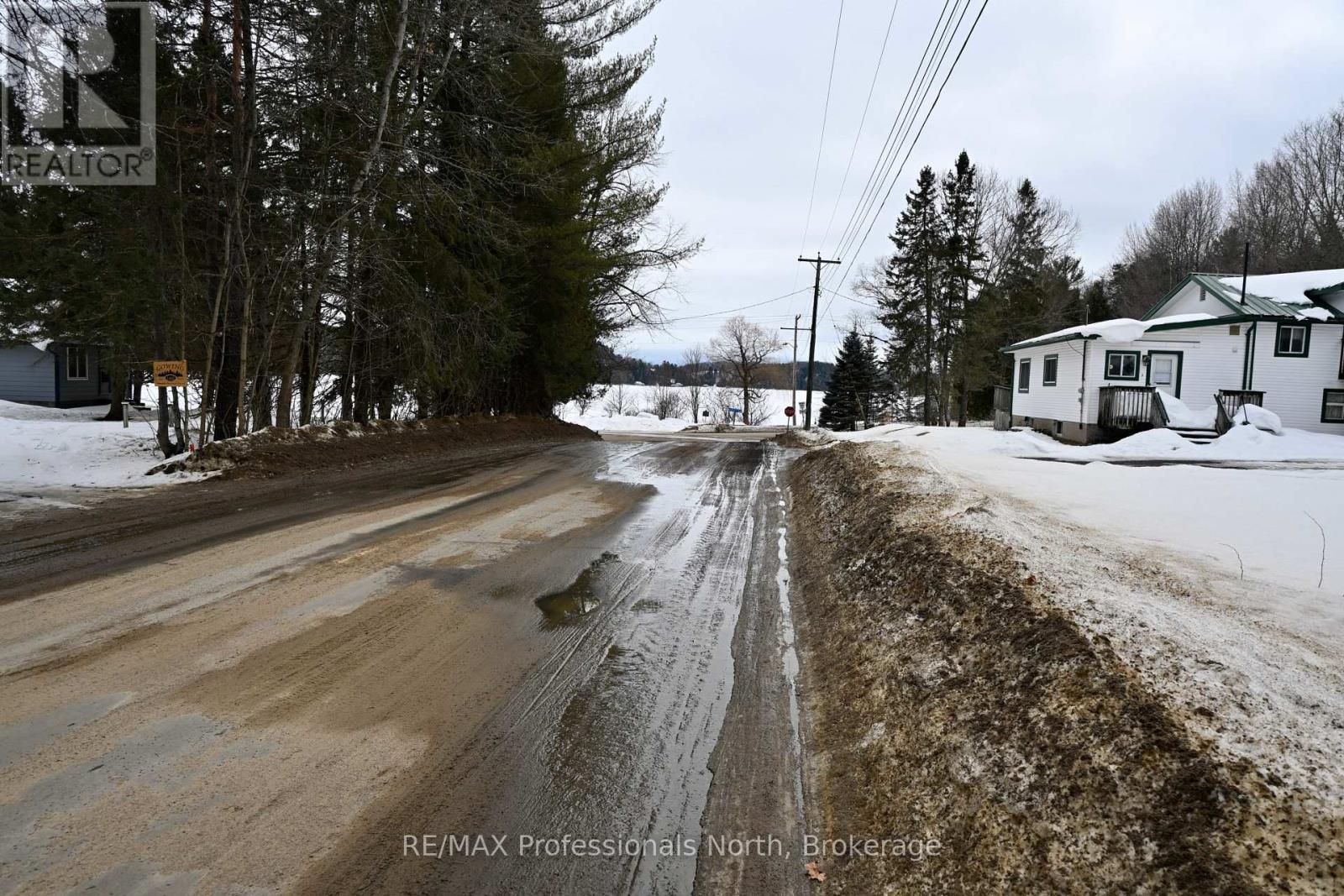 2874 North Portage Road, Lake Of Bays, Ontario  P1H 2J6 - Photo 3 - X12857986