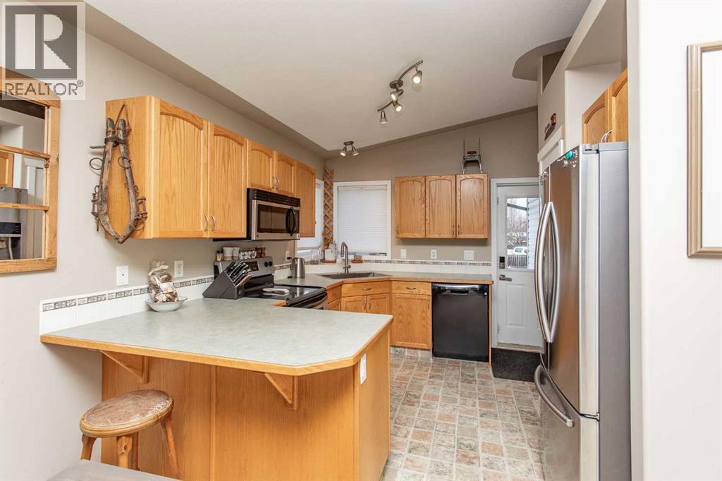 236 Deschner Close, Red Deer, Alberta  T4R 3C2 - Photo 6 - A2288370