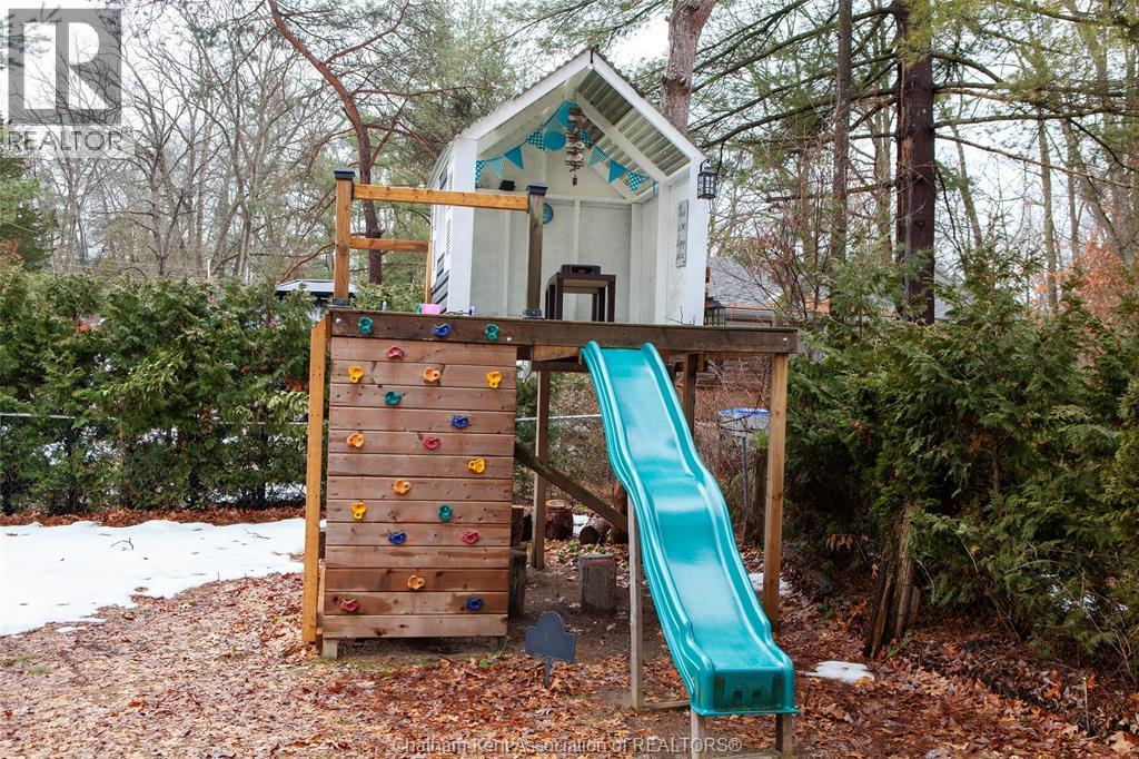 Photo 19 of 31 for 7675 Riverside Drive