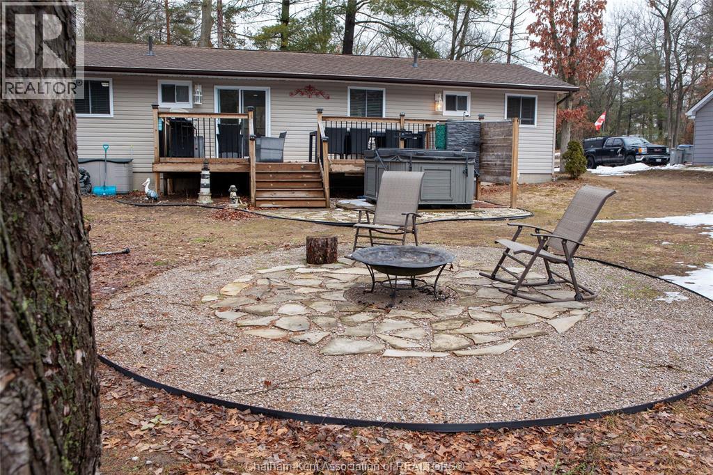 Photo 5 of 31 for 7675 Riverside Drive