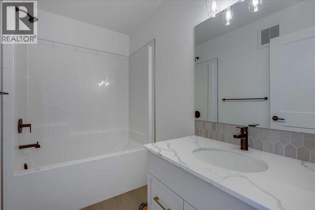 32 Inglis Crescent, Sylvan Lake, Alberta  T4S 0V3 - Photo 31 - A2289569