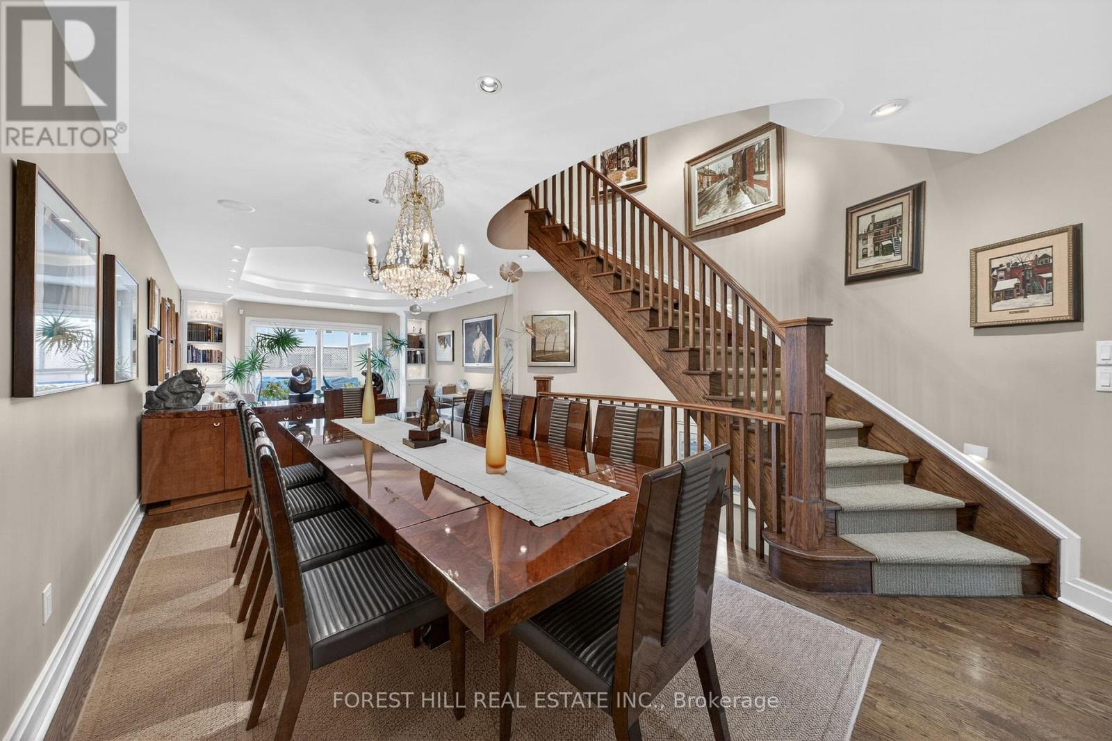 252 Spadina Road, Toronto (Casa Loma), Ontario  M5R 2V1 - Photo 12 - C12835154