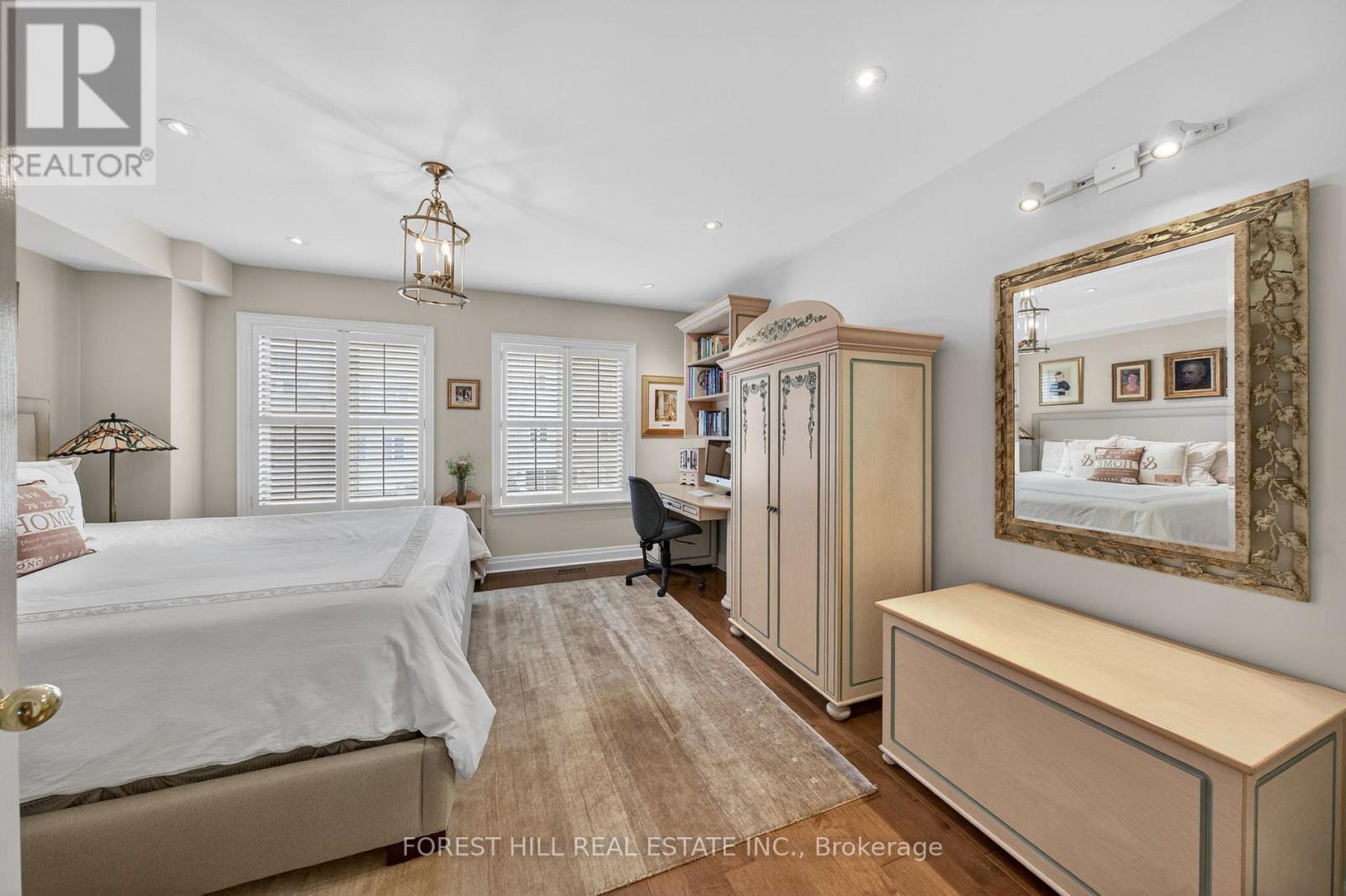 252 Spadina Road, Toronto (Casa Loma), Ontario  M5R 2V1 - Photo 23 - C12835154