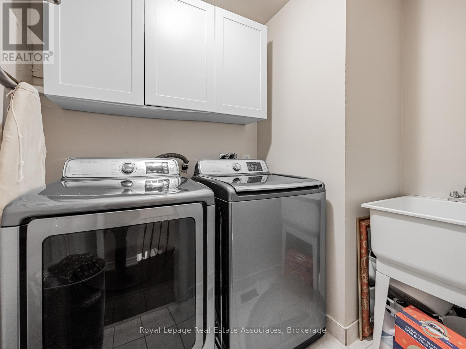 6214 Miriam Way, Mississauga, Ontario  L5N 8J6 - Photo 29 - W12495364