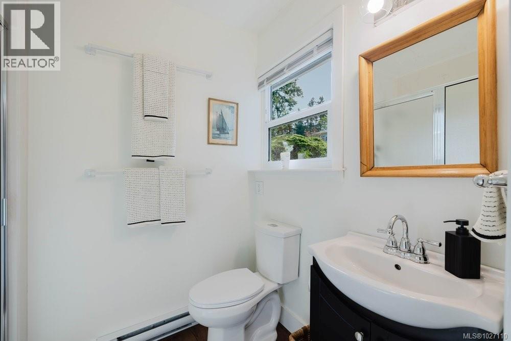 10851 Deep Cove Rd, North Saanich, British Columbia  V8L 5M5 - Photo 28 - 1027110