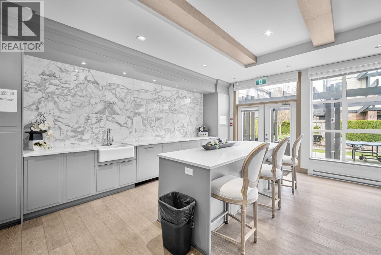 Listing Picture 35 of 37 : 108 10388 NO. 2 ROAD, Richmond / 烈治文 - 魯藝地產 Yvonne Lu Group - MLS Medallion Club Member