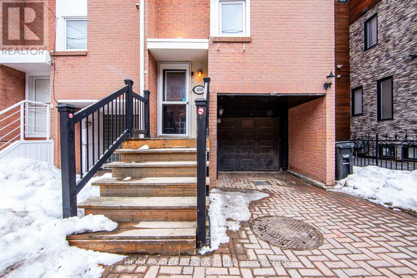 260 Milan Street, Toronto, Ontario  M5A 3Z6 - Photo 2 - C12855674