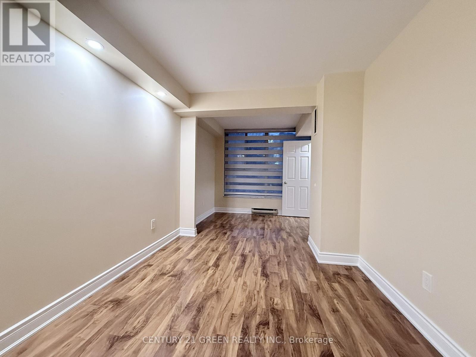 212 - 250 Webb Drive, Mississauga, Ontario  L5B 3Z4 - Photo 17 - W12858056