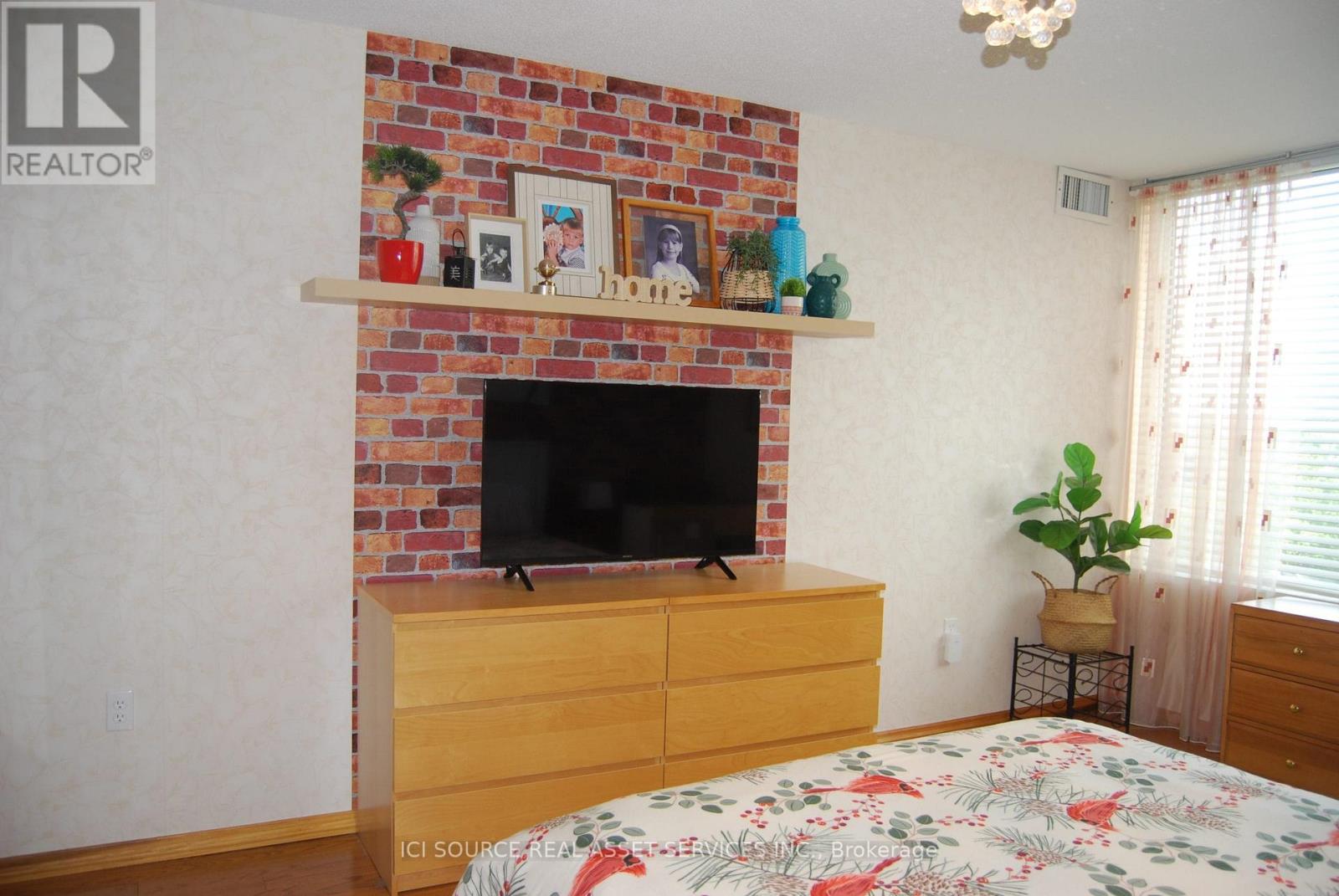 905 - 1270 Maple Crossing Boulevard, Burlington, Ontario  L7S 2J3 - Photo 14 - W12858102