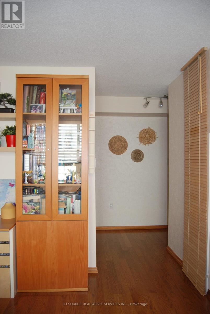 905 - 1270 Maple Crossing Boulevard, Burlington, Ontario  L7S 2J3 - Photo 16 - W12858102