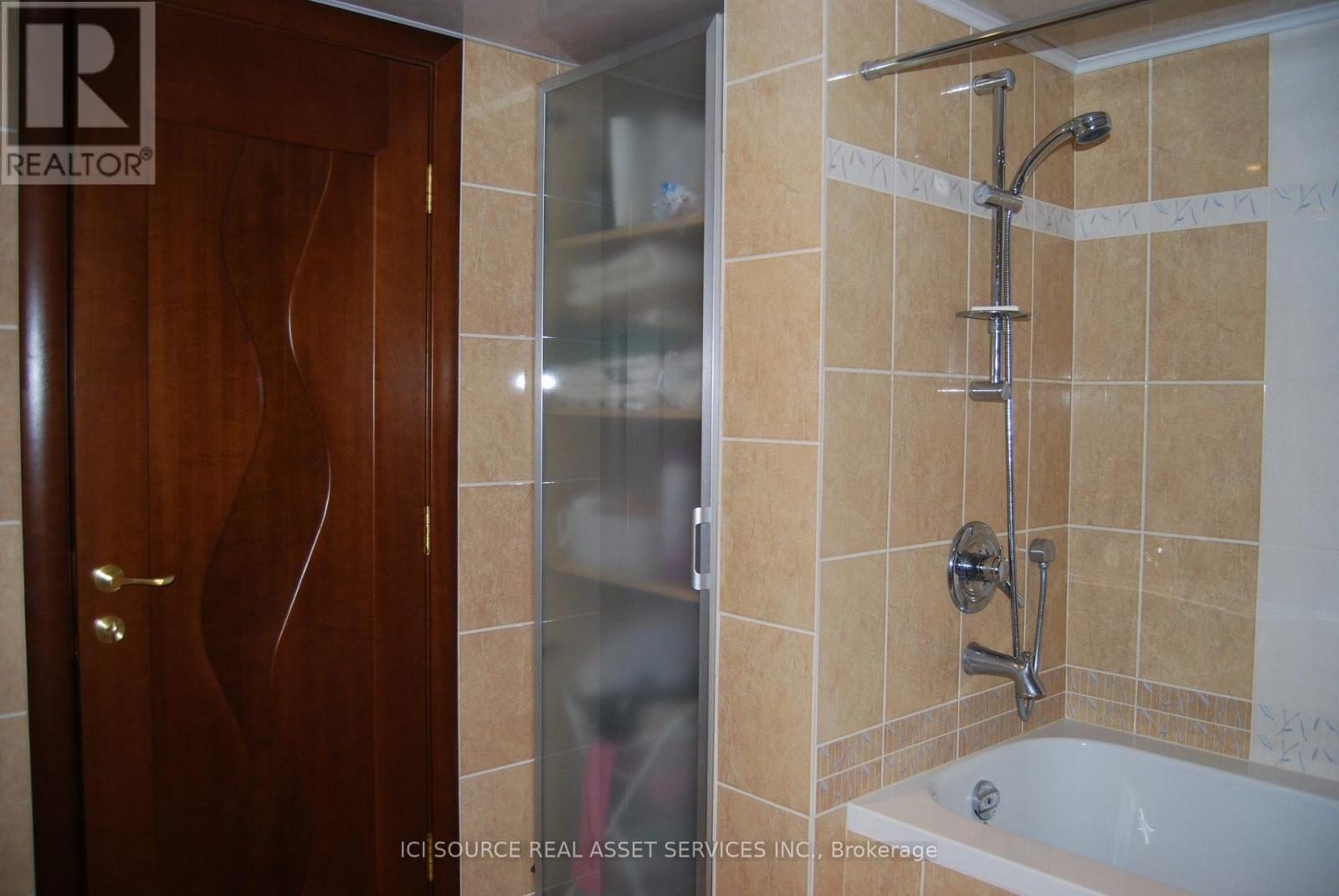 905 - 1270 Maple Crossing Boulevard, Burlington, Ontario  L7S 2J3 - Photo 18 - W12858102