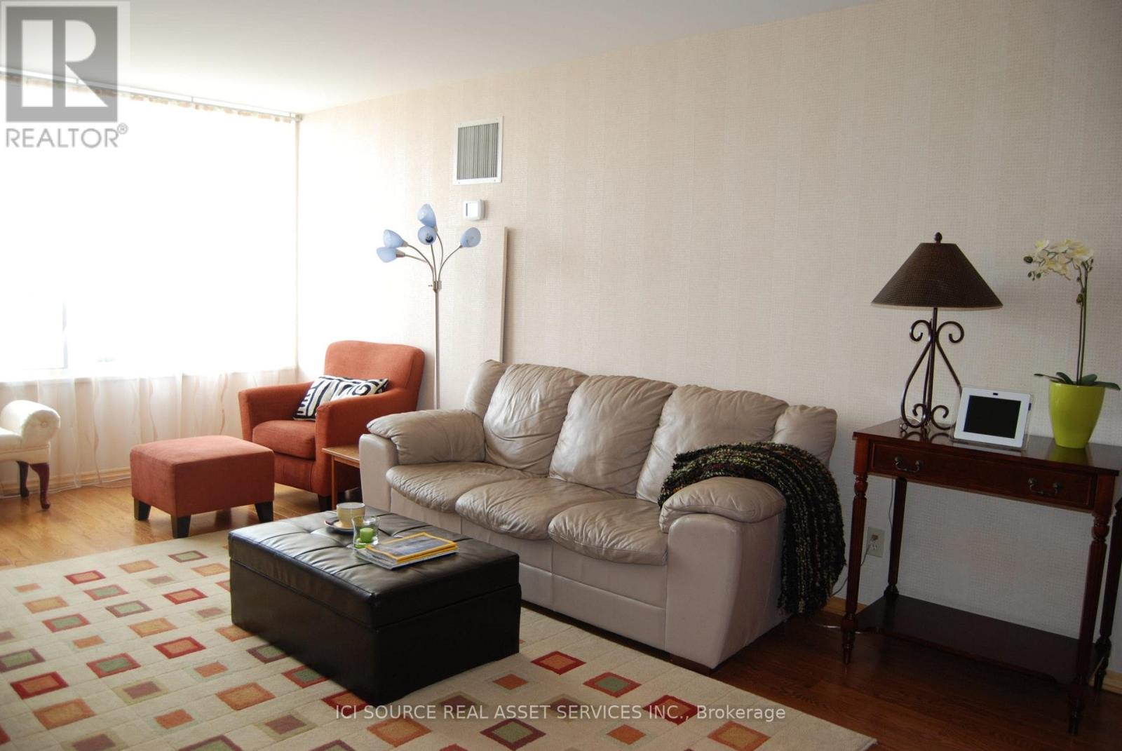 905 - 1270 Maple Crossing Boulevard, Burlington, Ontario  L7S 2J3 - Photo 3 - W12858102