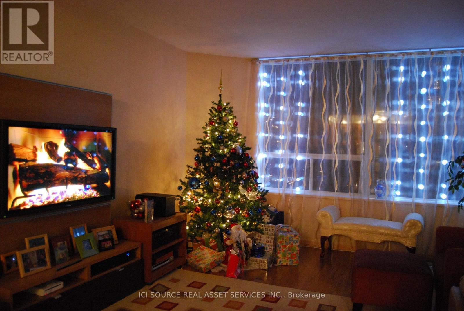 905 - 1270 Maple Crossing Boulevard, Burlington, Ontario  L7S 2J3 - Photo 5 - W12858102