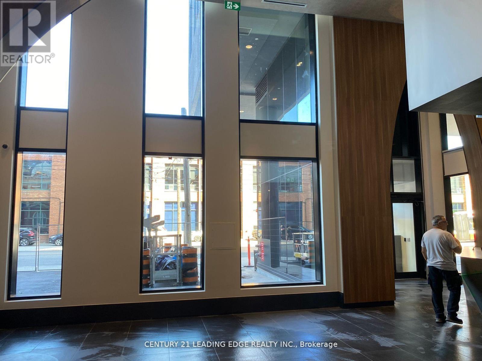 403 - 270 DUFFERIN STREET, Toronto, Ontario