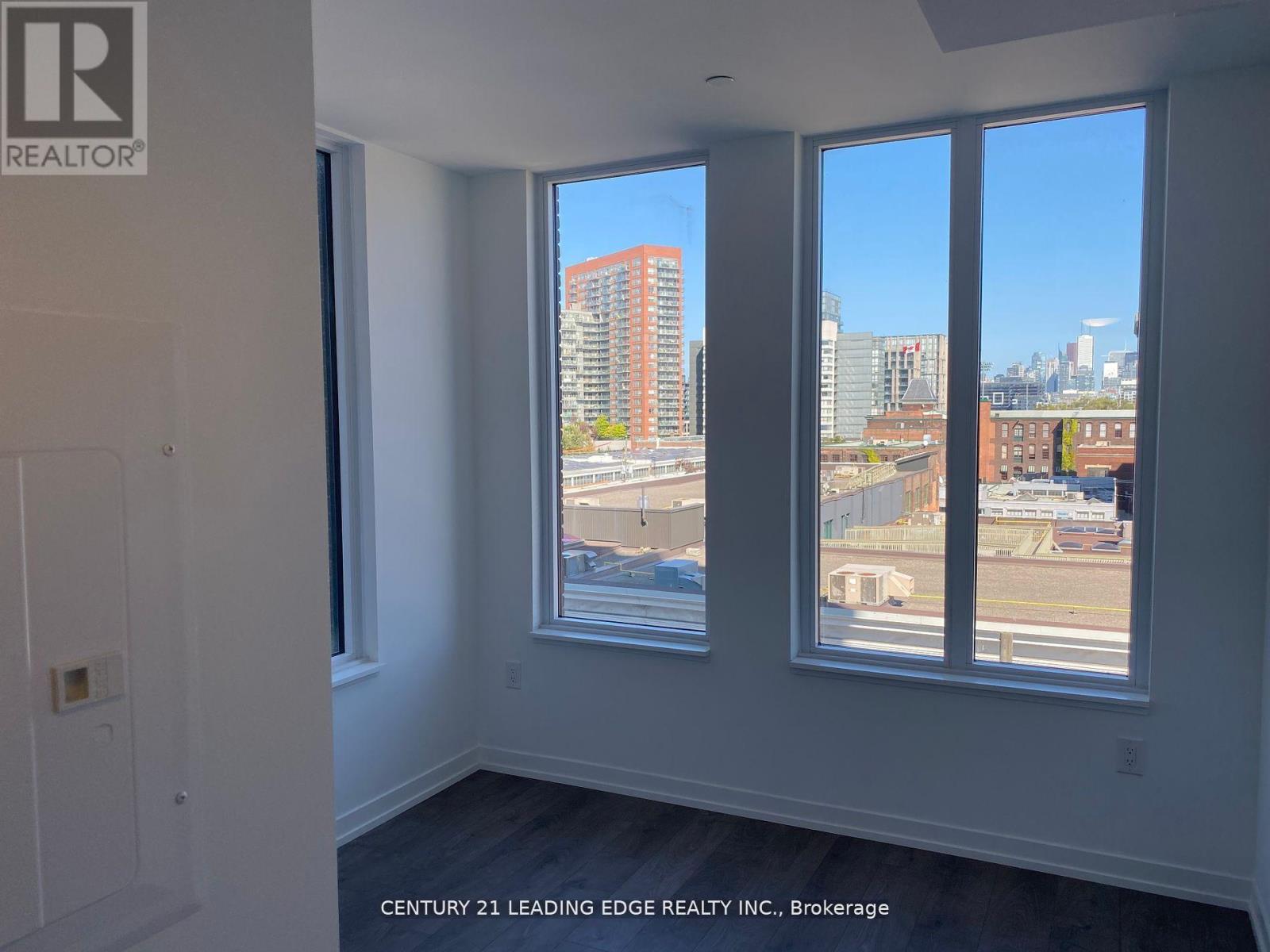 403 - 270 Dufferin Street, Toronto, Ontario  M6K 0H8 - Photo 12 - W12858120