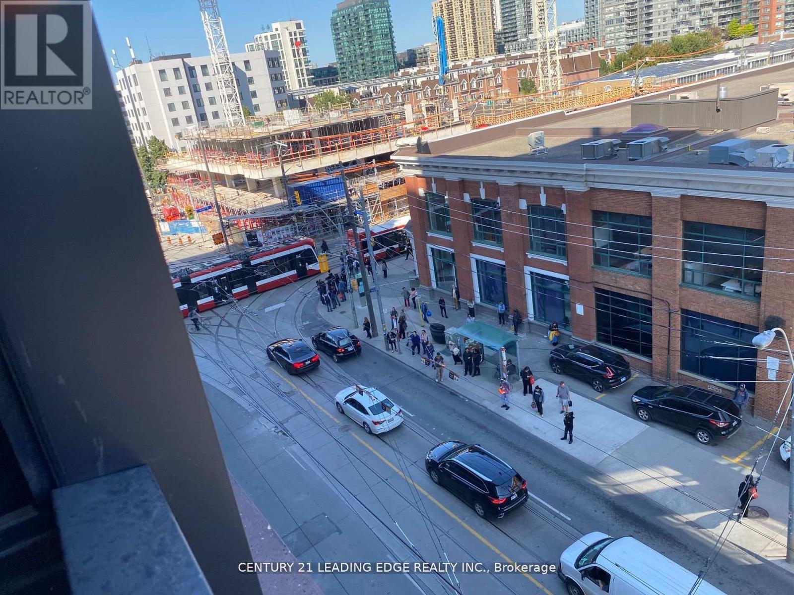 403 - 270 Dufferin Street, Toronto, Ontario  M6K 0H8 - Photo 19 - W12858120