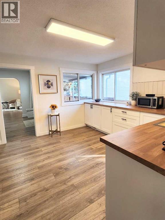 406 8 Avenue Se, High River, Alberta  T1V 1J3 - Photo 13 - A2279372