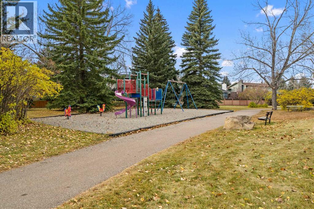 124 Canterbury Drive Sw, Calgary, Alberta  T2W 2G1 - Photo 5 - A2280498