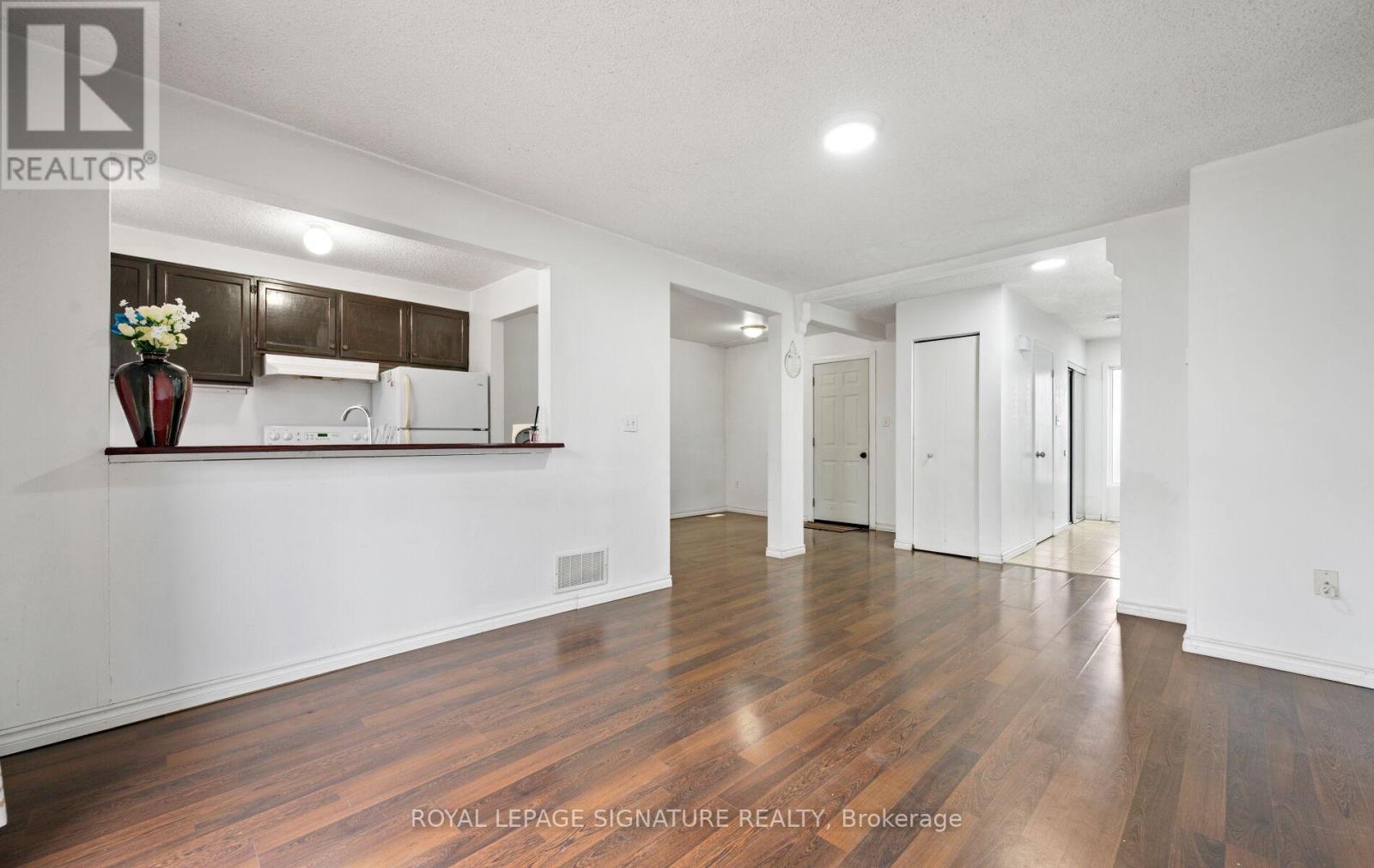 2 - 262 Kenora Avenue, Hamilton, Ontario  L8E 3Y3 - Photo 12 - X12858052