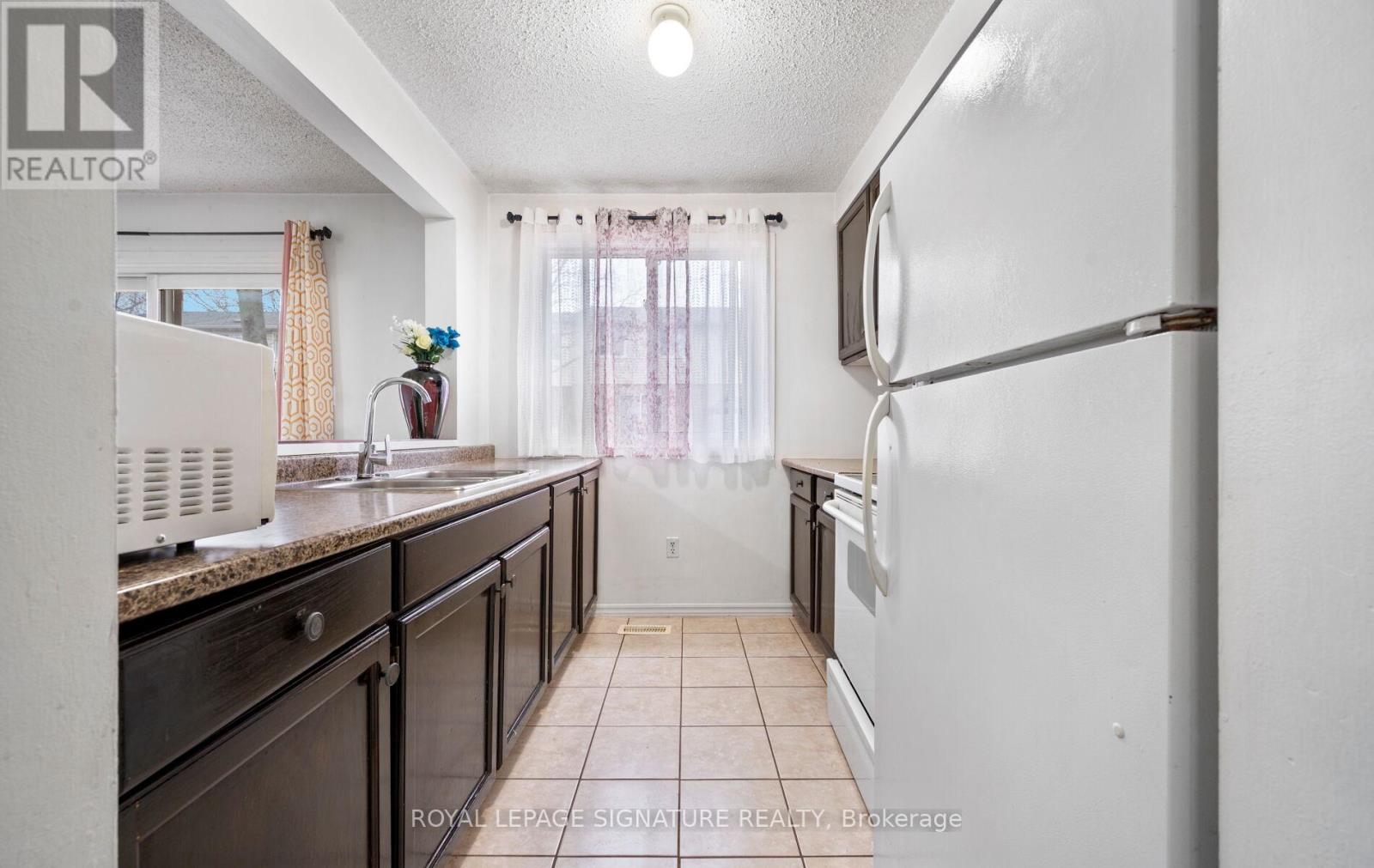 2 - 262 Kenora Avenue, Hamilton, Ontario  L8E 3Y3 - Photo 18 - X12858052