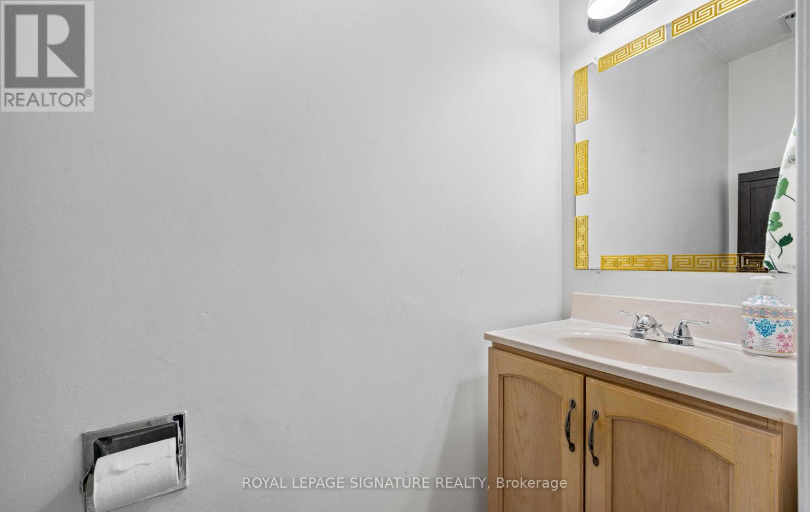 2 - 262 Kenora Avenue, Hamilton, Ontario  L8E 3Y3 - Photo 22 - X12858052