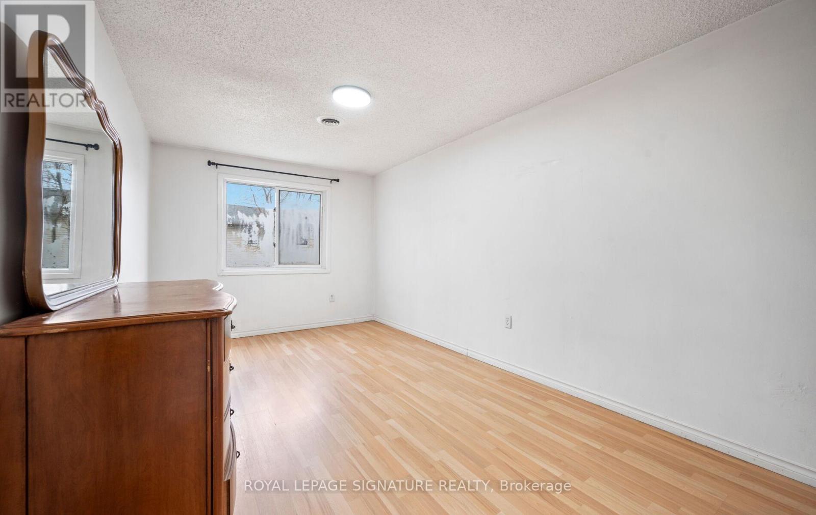 2 - 262 Kenora Avenue, Hamilton, Ontario  L8E 3Y3 - Photo 33 - X12858052