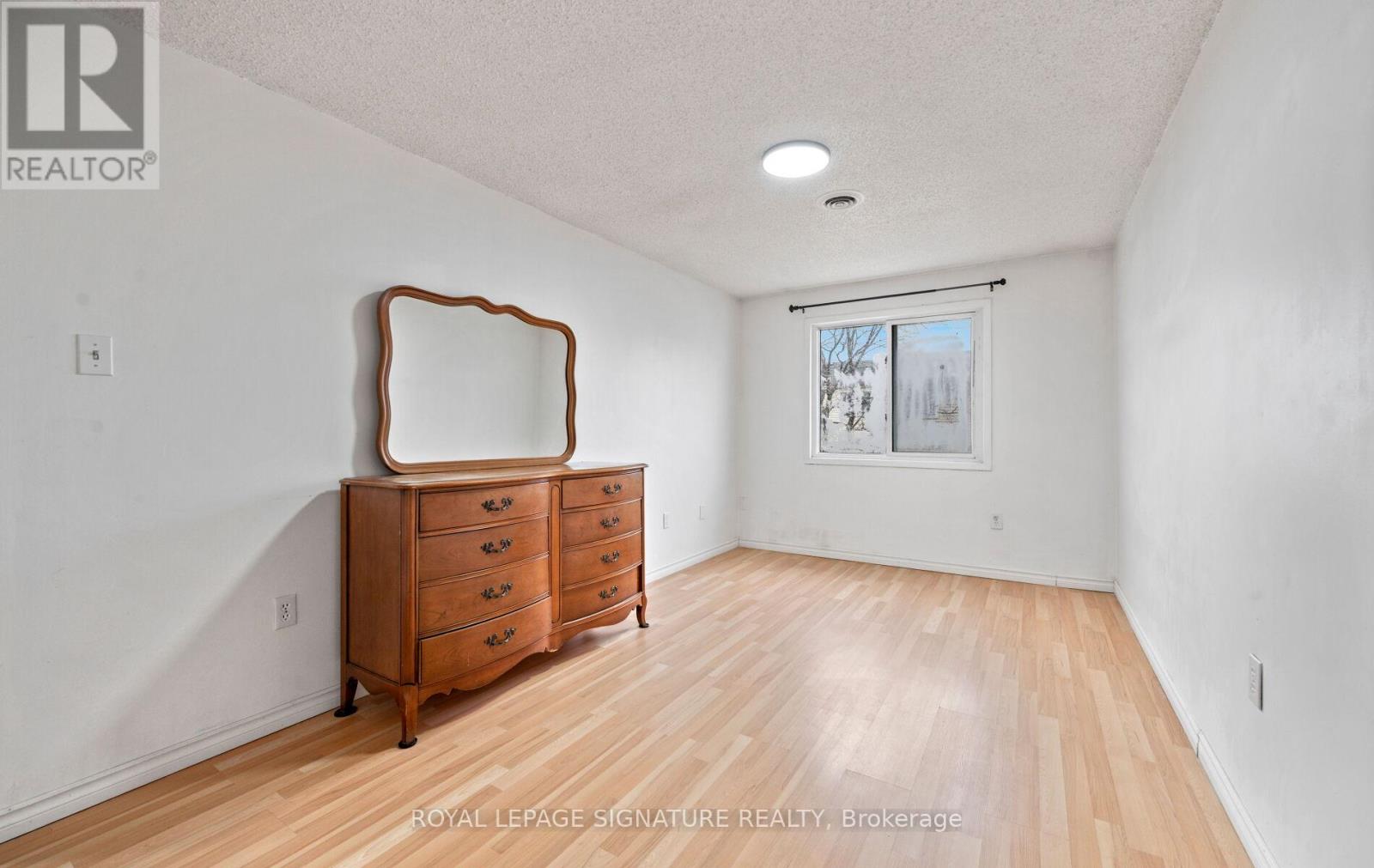 2 - 262 Kenora Avenue, Hamilton, Ontario  L8E 3Y3 - Photo 34 - X12858052