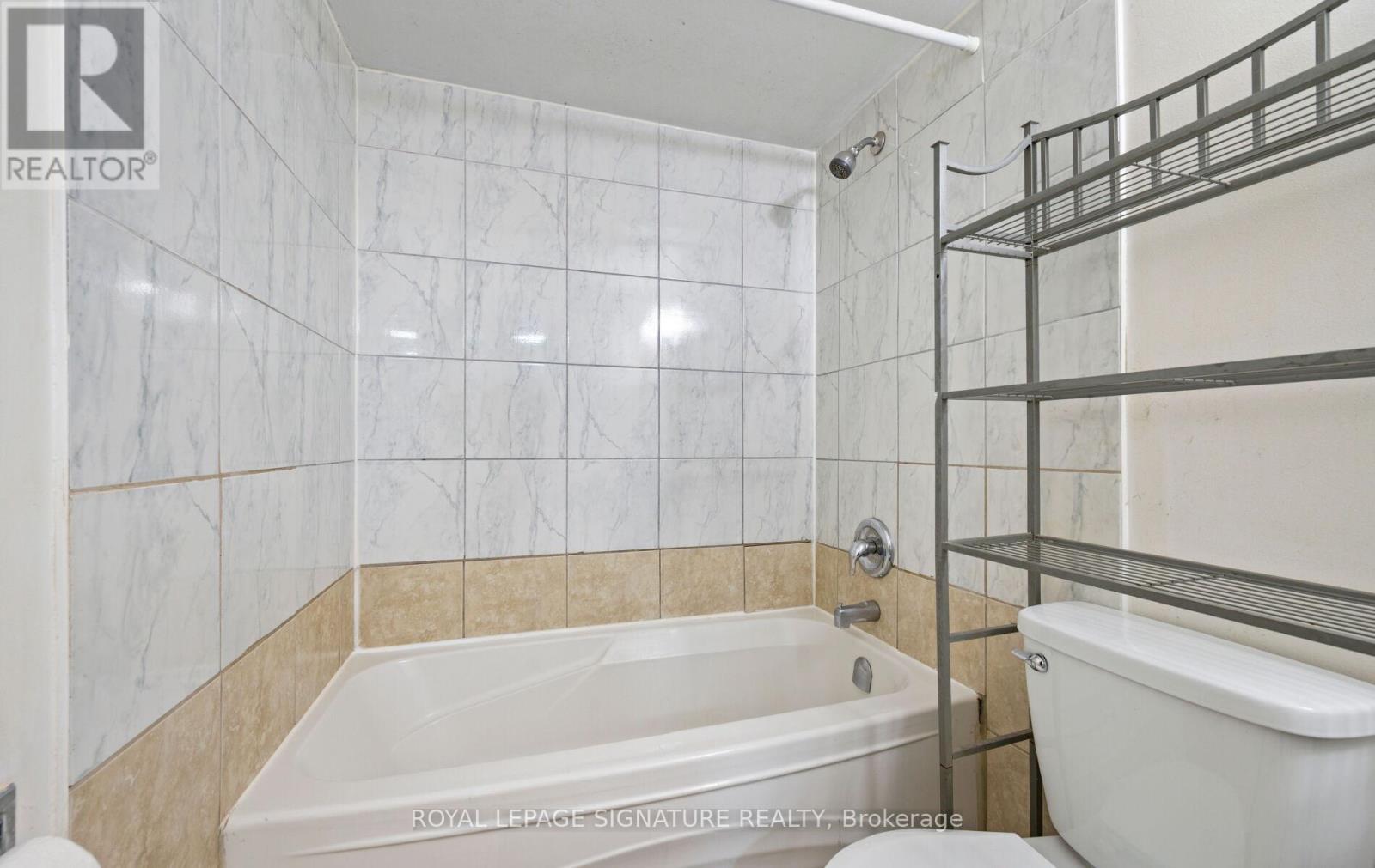 2 - 262 Kenora Avenue, Hamilton, Ontario  L8E 3Y3 - Photo 38 - X12858052