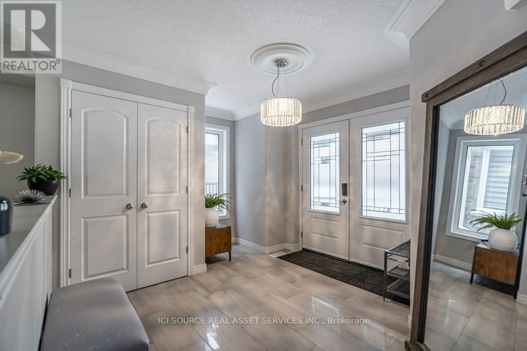 Upper - 505 Clayton Avenue, Peterborough, Ontario  K9K 0H6 - Photo 3 - X12858070