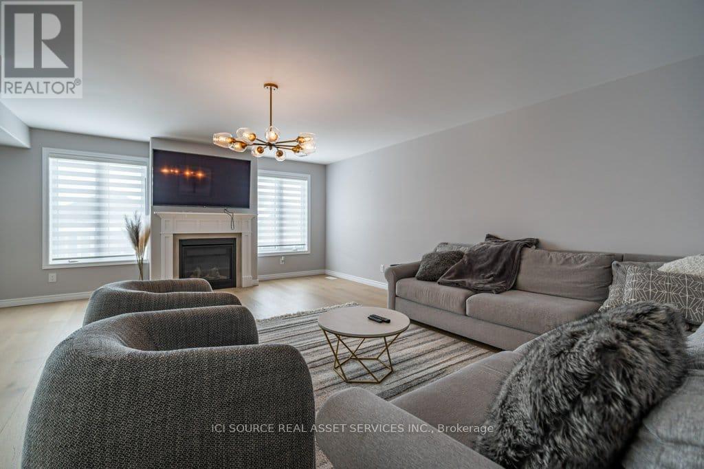 Upper - 505 Clayton Avenue, Peterborough, Ontario  K9K 0H6 - Photo 7 - X12858070