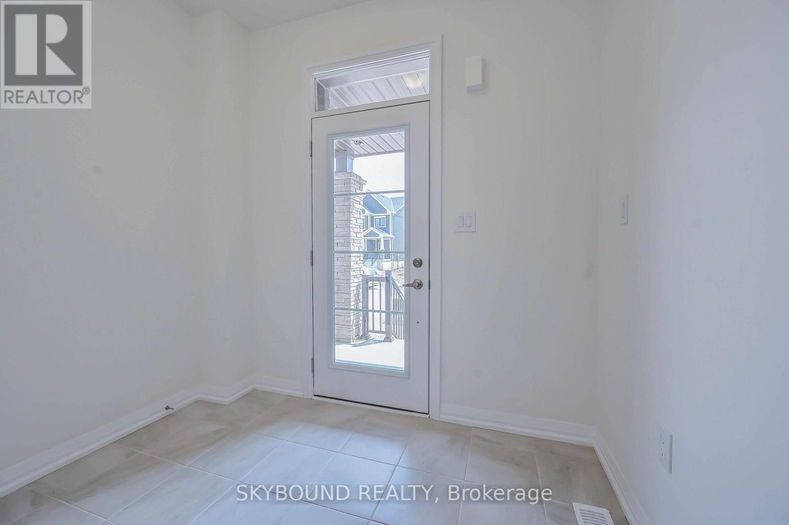 9 Lonsdale Road, Haldimand, Ontario  N3W 0J4 - Photo 4 - X12858076