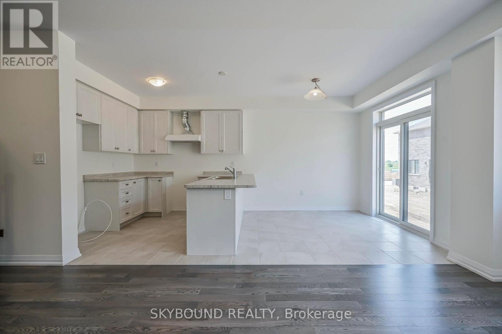 9 Lonsdale Road, Haldimand, Ontario  N3W 0J4 - Photo 7 - X12858076