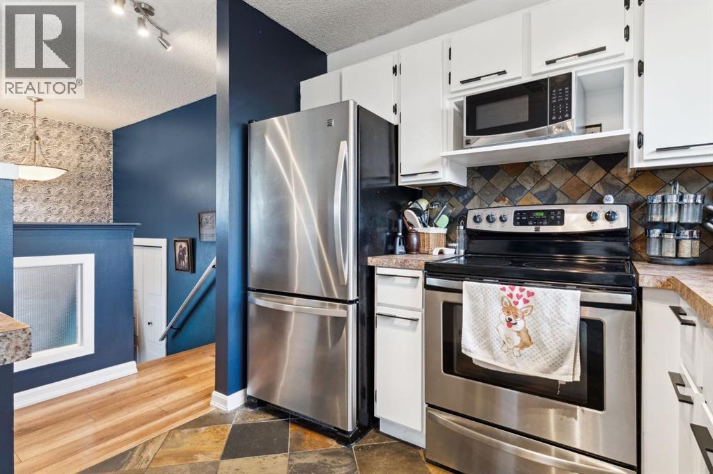 147 Falchurch Crescent Ne, Calgary, Alberta  T3J 1J9 - Photo 9 - A2283622