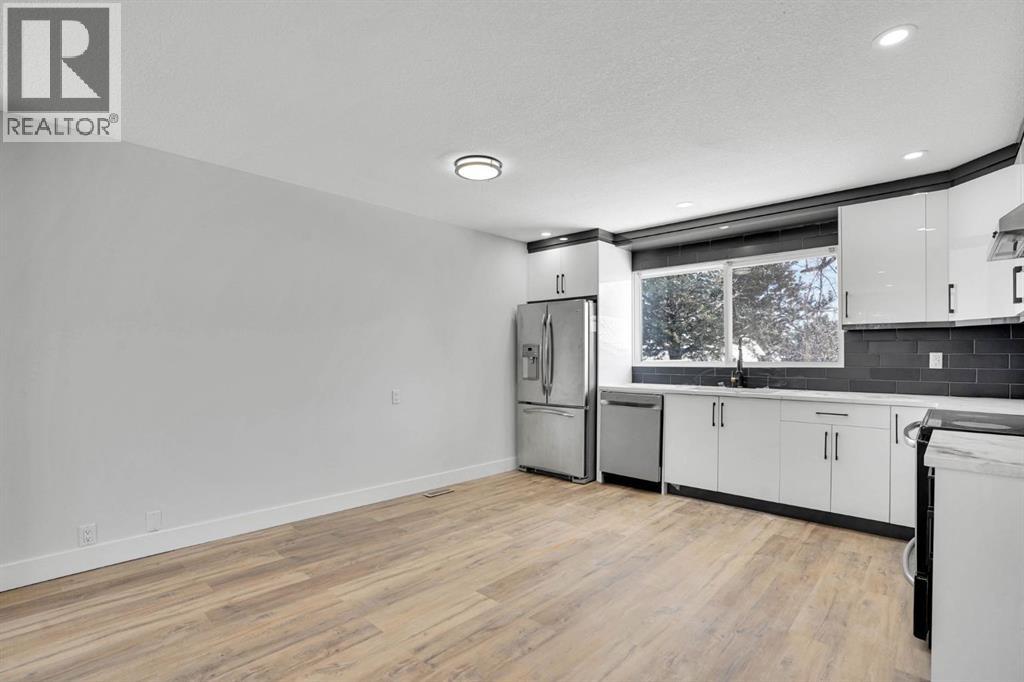 363 Templeside Circle Ne, Calgary, Alberta  T1Y 3M1 - Photo 6 - A2287999