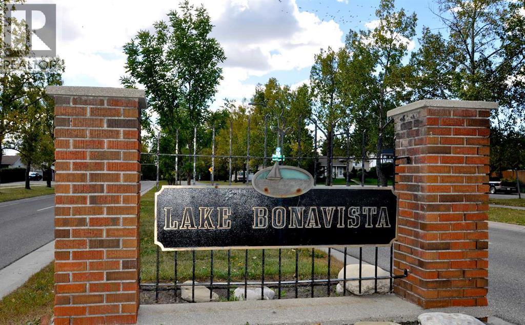 1139 Lake Sylvan Drive Se, Calgary, Alberta  T2J 2P9 - Photo 2 - A2290254