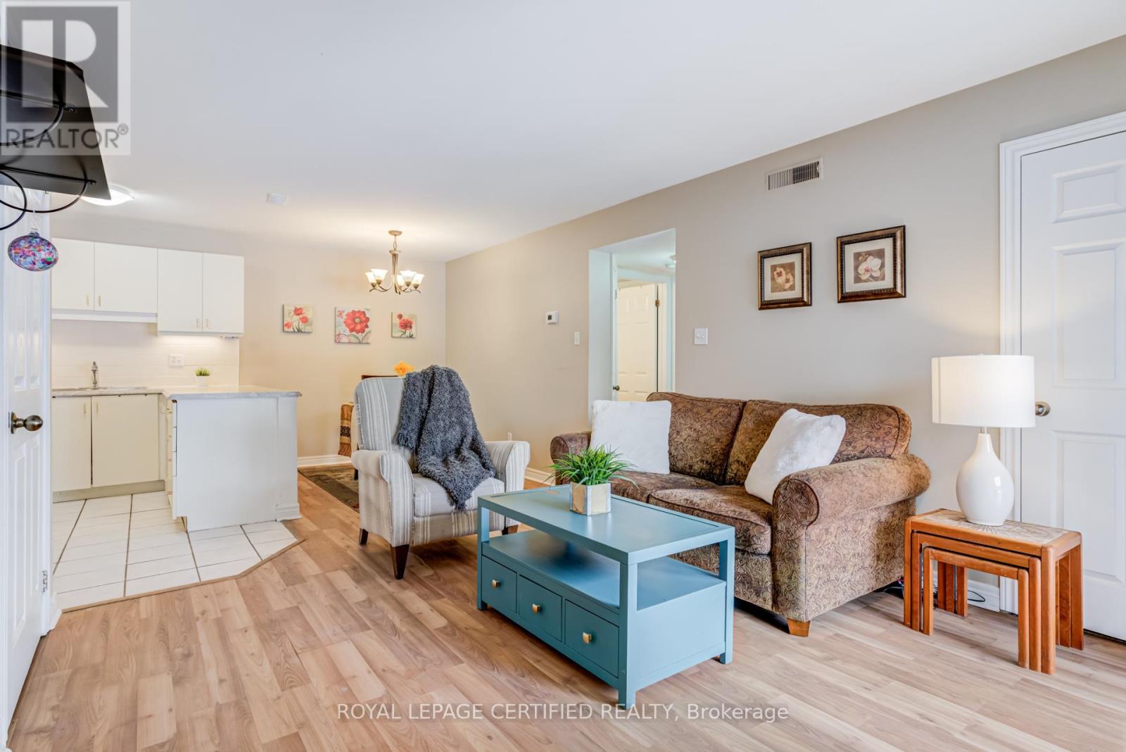 801 - 4140 Foxwood Drive, Burlington, Ontario  L7M 4R4 - Photo 5 - W12852506